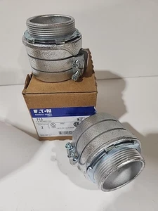 Box of 2 Eaton Crouse-Hinds 713 2" Squeeze Connector Conduit Fittings - Picture 1 of 2