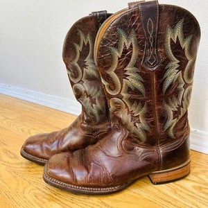 Botas de Vaquero Ariat Cuero Marrón Lápida Western Talla 13EE Estilo Nº 10010285 - Imagen 1 de 11