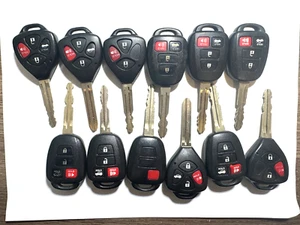 LOT OF 12 AFTERMARKET TOYOTA KEYLESS ENTRY RHK KEY FOB LOT  MIXED - Picture 1 of 2