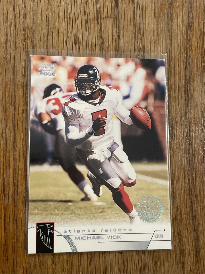 Michael Vick 2002 Pacific #25 Atlanta Falcons Football Card LTD INSERT #08/71 SP - Image 1 of 4