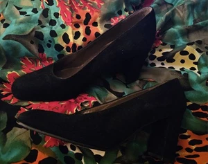 Womens Designer Collectible Stuart Weitzman Black Classic Suede Pumps SHOES 6.5 - Picture 1 of 7