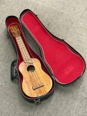 [Rare Good Condition] KAMAKA Old Kamaka Gold Label - Image 1 of 4