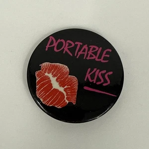 Vintage Portable Kiss Button Collectible - Picture 1 of 2