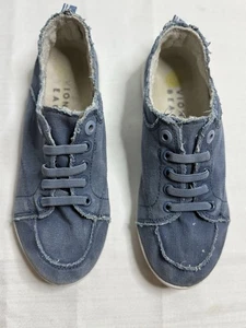 Vionic Women’s Beach Slip on Shoe Supportive Blue Canvas Sneaker 6.5 - Picture 1 of 10