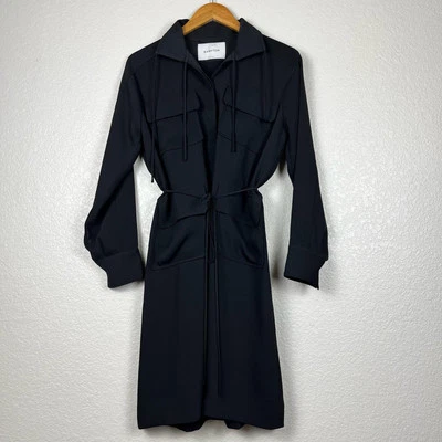 Vestido camisero Aritzia Babaton para mujer 1/S Howitt negro con botones utilitario minimalista Foto 1 de 4