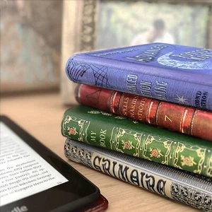 Universal eReader & Kindle Paperwhite Case with Range of Classic Book Covers - Picture 1 of 11