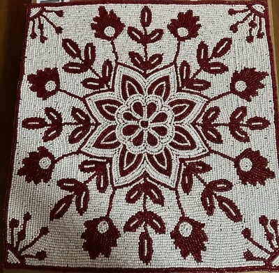 2 manteles Bella Lux vacaciones Navidad copo de nieve rojo y blanco con cuentas 14 por 14 Foto 1 de 2