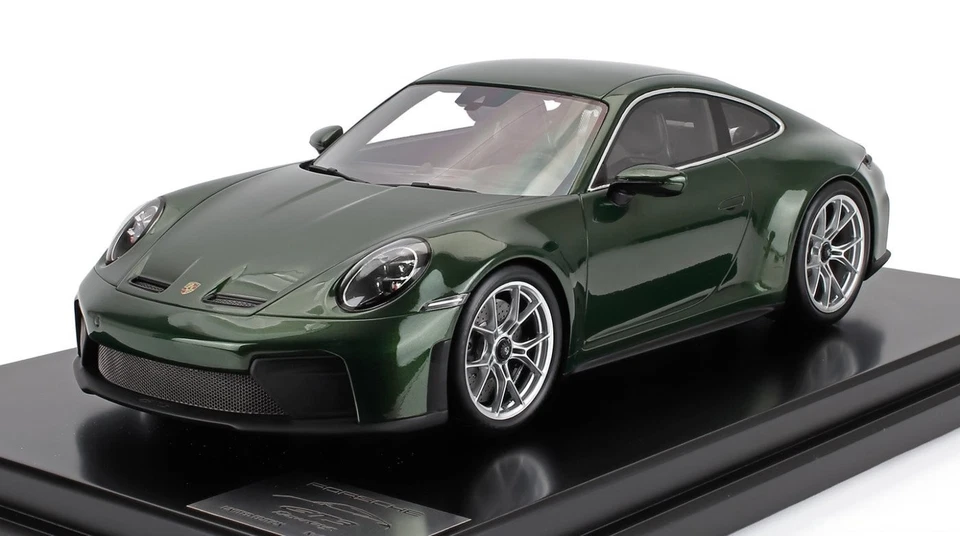 1/12 Spark Porsche 911 992.2 GT3 Touring Package Oak Green w/ Display Case - Image 1 of 4