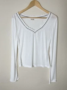 free people top ribbed Knit V Neck lace Trim Long Sleeve Tee Sz. L White - Picture 1 of 12