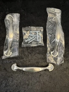 Schrankgriffe Nickel gebürstet 3 mit Beschlägen - Bild 1 von 4