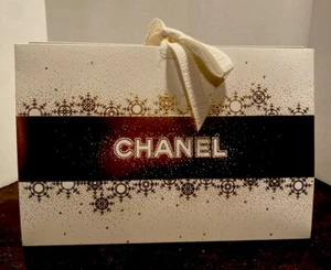 Chanel Gift Bag Snowflake White Gold Holiday Christmas Medium Limited Edition - Picture 1 of 9