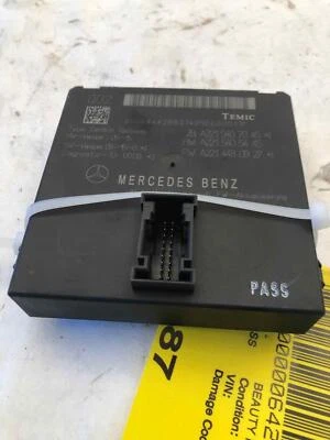 2007 - 2008 MERCEDES BENZ S550 Multifunction Gateway Control Module A2215407045 - Image 1 of 4