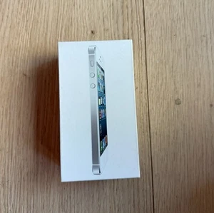 iPhone 5 Verpackung - Zdjęcie 1 z 2