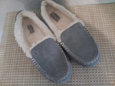 Koolaburra de UGG~Lezly Wild Dove Gris~ZAPATILLAS MOCASÍN~piel sintética~SUELA DE GOMA~10 Foto 1 de 4