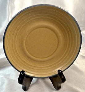 Pfaltzgraff VOLKSKUNST 6" Untertasse 8 verfügbar mit Rabatten Neu keine Chips, Risse, Gebrauchsspuren - Bild 1 von 6