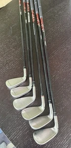 Taylormade M4 - 6 Clubs (5, 6, 8, 9, PW and AW) - Picture 1 of 4