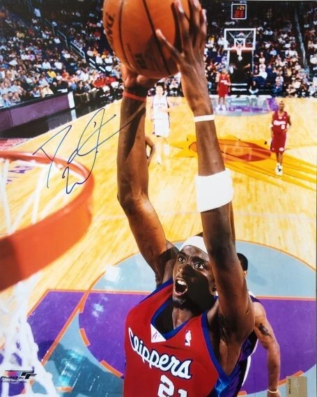Autographed DARIUS MILES 16X20 Los Angeles Clippers Basketball Photo - w/COA - Image 1 of 1