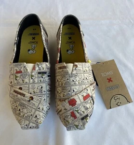 TOMS Alpargata Peanuts Snoopy Comic Print Felt Slip-On Women Shoes Sz 6 NEW - Picture 1 of 10