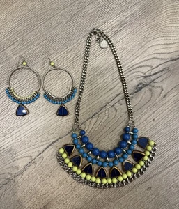 Conjunto de collar y pendientes de aro Boho llamativos - cuentas azules y amarillas - Imagen 1 de 2