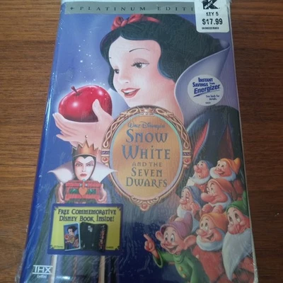 Snow White Seven Dwarfs VHS '01 Platinum Edition Disney Sealed Commemorative Vtg - Image 1 of 3