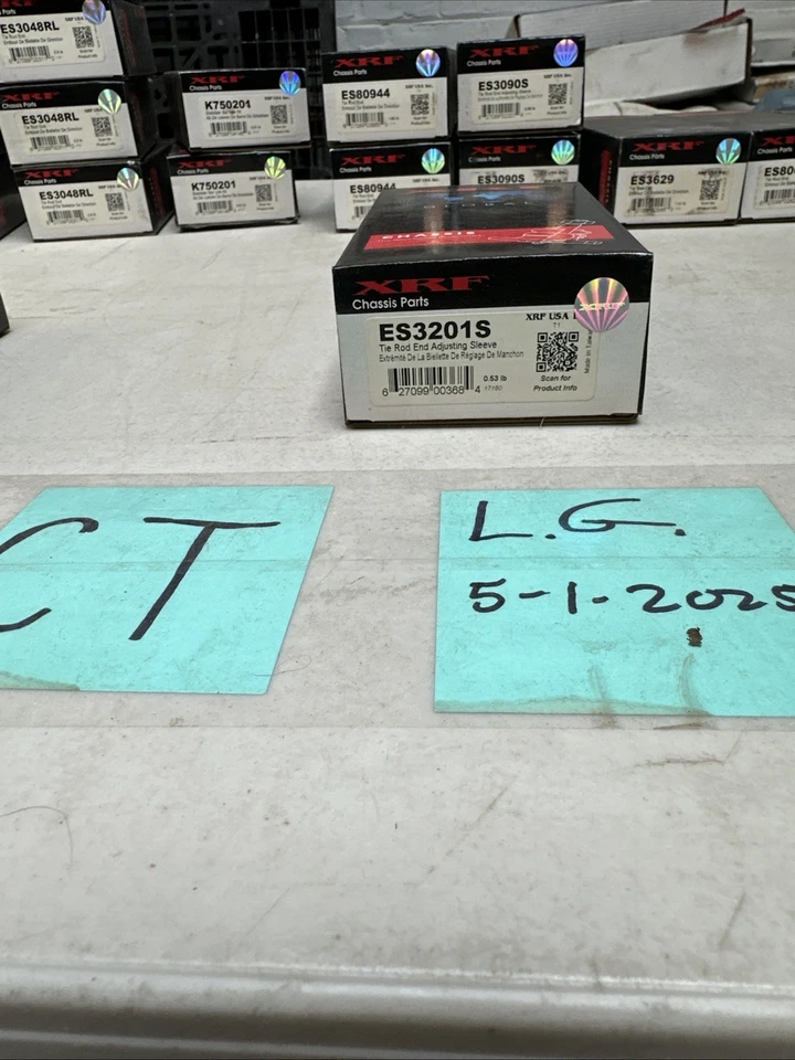 Manguito de ajuste del extremo de la barra de amarre de dirección XRF ES3201S para Dodge Chrysler 1993-1997 Foto 1 de 2