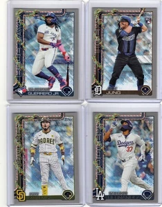 4-2025 Topps Holiday (SP) SILVER METALLIC GLITTER w/ARRAEZ, GUERRERO, JUNG RC + - Picture 1 of 2