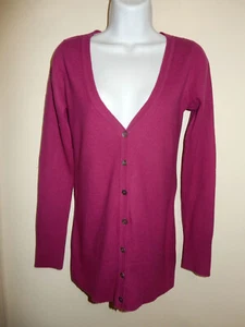 SUÉTER CÁRDIGAN JULES ALLEN 100% CACHEMIRA FUCSIA MAGENTA CUELLO EN V MANGA LARGA XS - Imagen 1 de 9