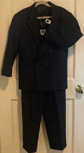 Van Heusen Boy’s Navy Blue Chalk Striped 2 Piece Suit Jacket & Pants Size 10 - Picture 1 of 18