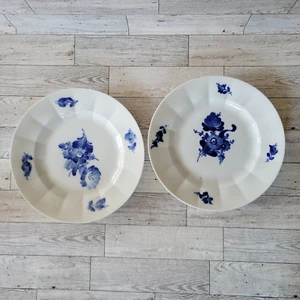 Royal Copenhagen Blue Flowers Angular Fluted Rim Denmark 2 Lunch 8.5 Plates 8550 - Picture 1 of 12