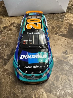 Kyle Busch 2008 Ciudad de México Race Win 1/24 Foto 1 de 4