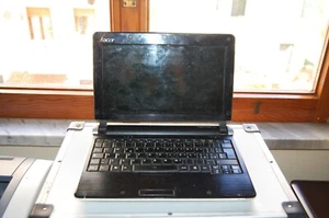 Acer Aspire One KAV60 - Foto 1 di 1
