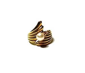 Anillo de perlas de oro amarillo de 10 K Mikimoto talla 8 - Imagen 1 de 24