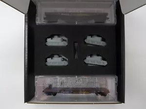 Micro-Trains N 98302263 Union Pacific UP 50' Flatcar WWII M3 Lee Tank Load Set - Imagen 1 de 3