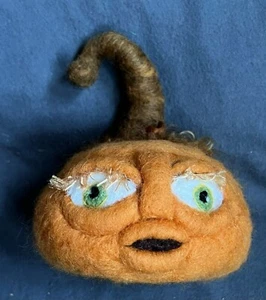 #240C Needle Felting Halloween FUNNY FACE Pumpkin 5" x 4" - Picture 1 of 4