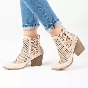Coconut by Matisse Mosey Walk On Ankle Boots Booties Size 8M Western Boho Heels - Picture 1 of 7