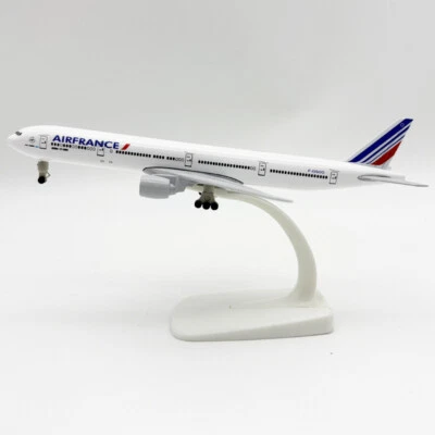 Modelo de avión fundido a presión de aleación 1:350 colección de regalo 20 cm Boeing 777 Air France Foto 1 de 4