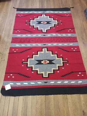 Alfombra acrílica tejida a mano diseño suroeste; 20"X40" Foto 1 de 2