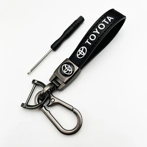 Cordino portachiavi in vera pelle Toyota anello auto metallo premium nero NUOVO - Foto 1 di 1
