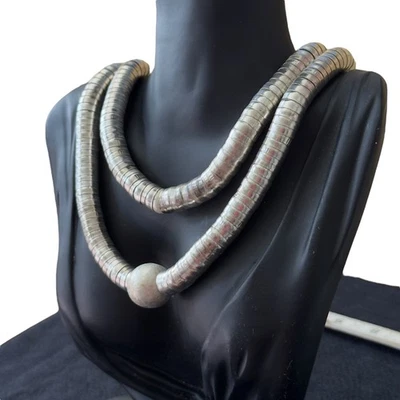 Colar tribal serpentina prata declaração fio duplo vintage anos 1970-90   - Imagem 1 de 4