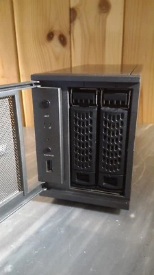 + NAS NETGEAR READYNAS RNDU2000 + 2 HDD 4TB ST  firmw 6.10.3 CPU Intel®  68102v - Immagine 1 di 4