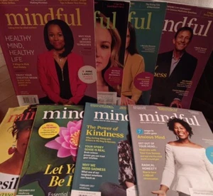 MINDFUL Magazine lot X 8 2017 2018 2019 meditation how to trust healthy life - Picture 1 of 5