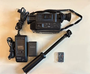 Vintage Panasonic Palmcorder X20 Digital Zoom PV 43 *Read Description* - Picture 1 of 10