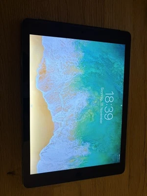 Apple iPad Air 2 - 2. Gen.  (2014) 16GB Wi-Fi Silber Sehr Gut - Bild 1 von 3