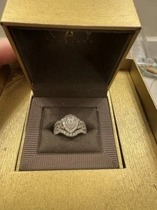 Exquisite Neil Lane 14k Yellow Gold Pear Shape Dbl Halo Diamond Wedding Ring Set - Picture 1 of 9