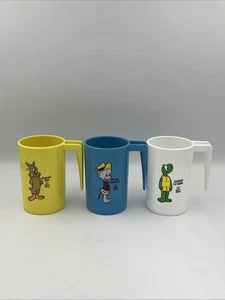Walt Kelly Plastic Cups Lot of 3 - Howland Owl, Pogo Possum, Churchy La Femme - Picture 1 of 9