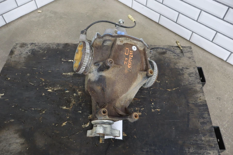 2005-2006 Pontiac GTO Rear Carrier Differential 3.46 Gear Ratio (GS9) - Image 1 of 4