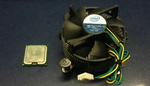 Cpu Processore Intel Core 2 Duo C2D SLA95 MALAY E4500 2.20GHZ/2M/800 775 USATO* - Foto 1 di 1