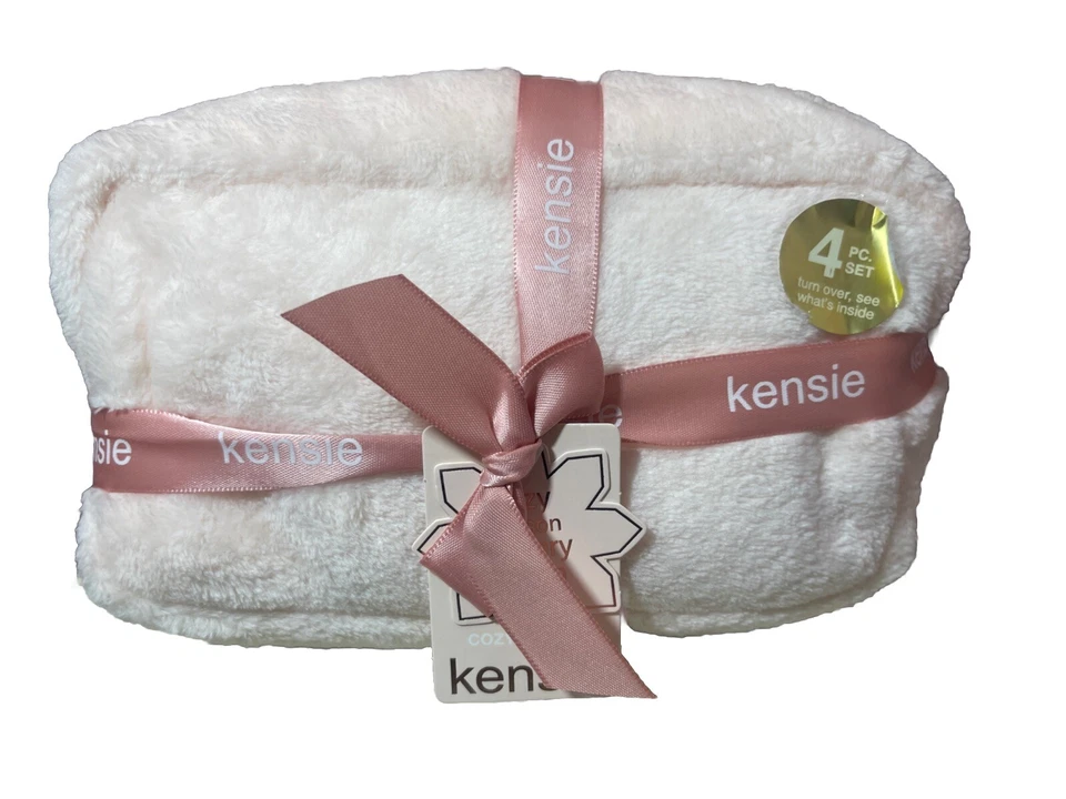 全新带标签 Kensie 粉色 4 件套舒适水疗套装 - 2 双袜子头包装化妆品盒 — 第 1/4 张图片