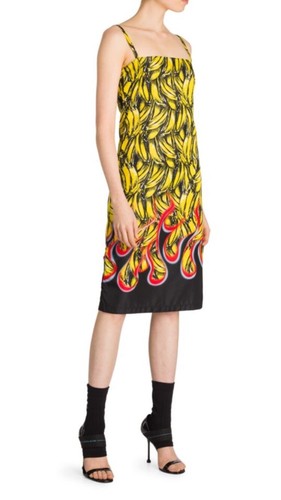 Abito gabardine Prada nuovo con etichette con stampa a banana e fiamma taglia 40 US 4. Collezione attuale