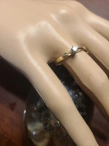 14k yellow gold vintage genuine dainty diamond ring 1.5 grams, size 9 - Picture 1 of 6